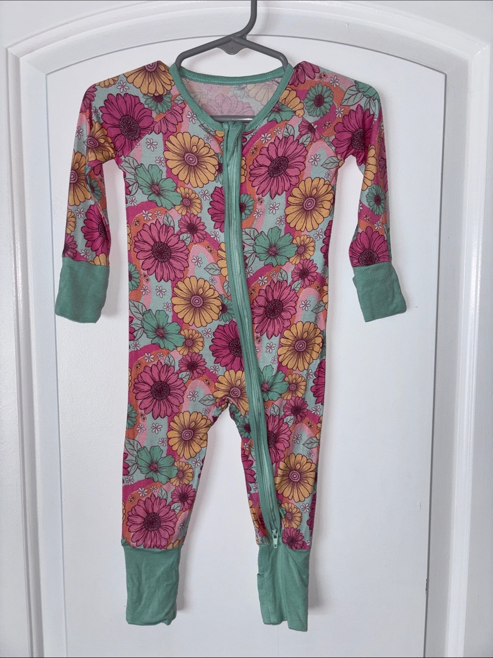 Bamboo Floral onesie romper sleeper Pajamas  3-6 months